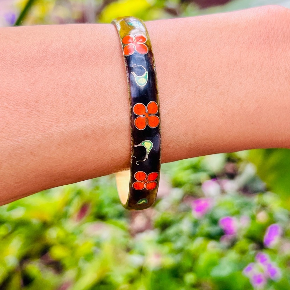 Robert Kuo Black and Red Floral Bracelet
